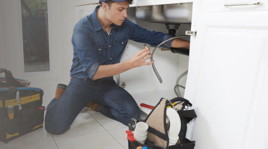 Expert burst pipe repair services in Moyers, OK